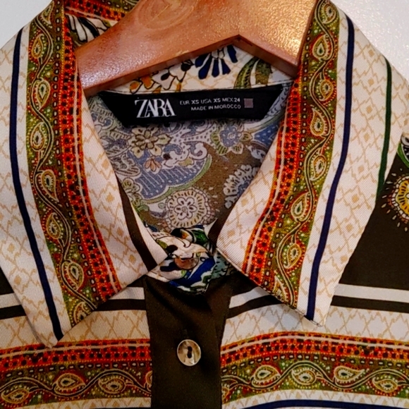 Zara button-down shirt - Picture 3 of 9